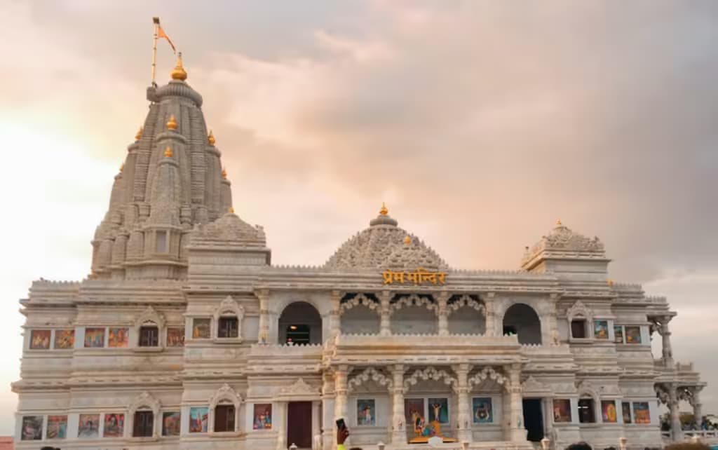 SAME DAY MATHURA & VRINDAVAN WITH TAJ TOUR FROM DELHI