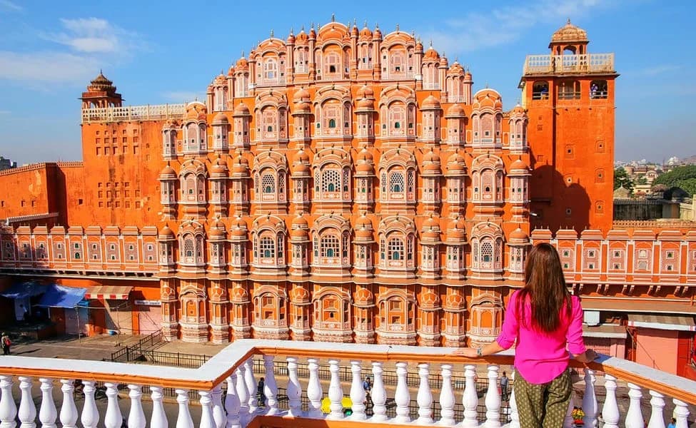 Exquisite Jaipur Escapades: Unveiling the Majesty with City Tours and Sightseeing Packages