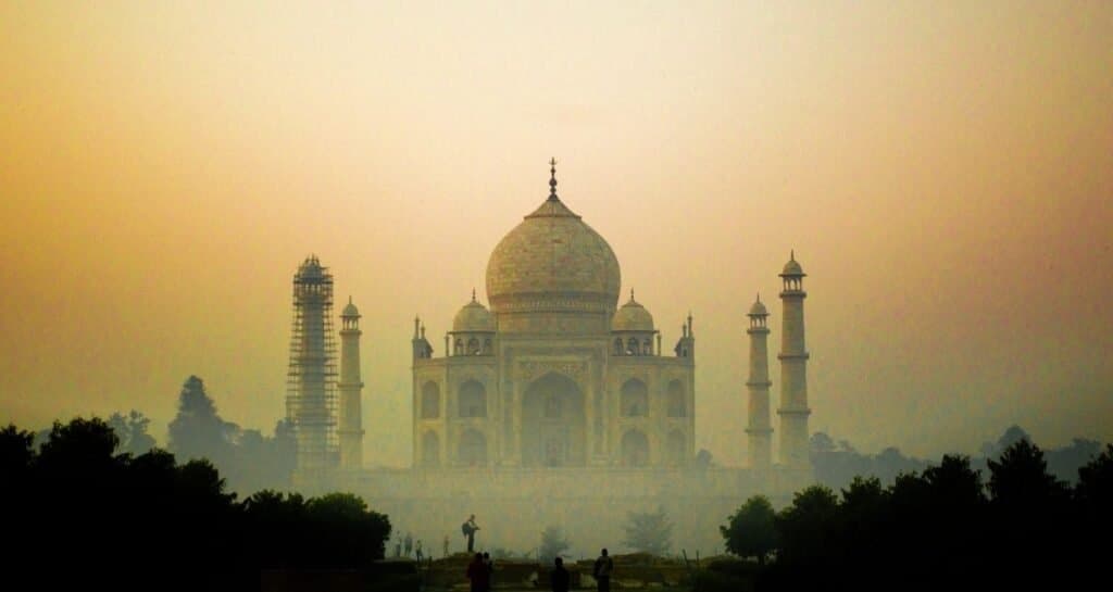 Same Day Taj Mahal Sunrise Tour with Agra Fort from Delhi photo 2